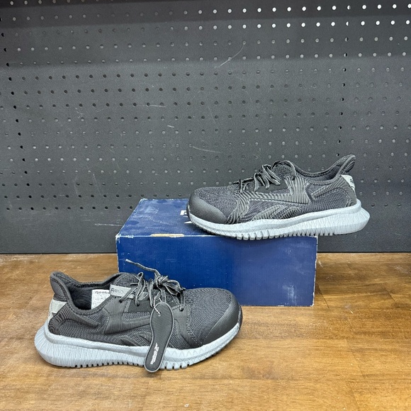 New W/ Box! Women's Reebok Flexagon 3.0 Work Comfy Athletic Sneakers Size 8 - Picture 1 of 5